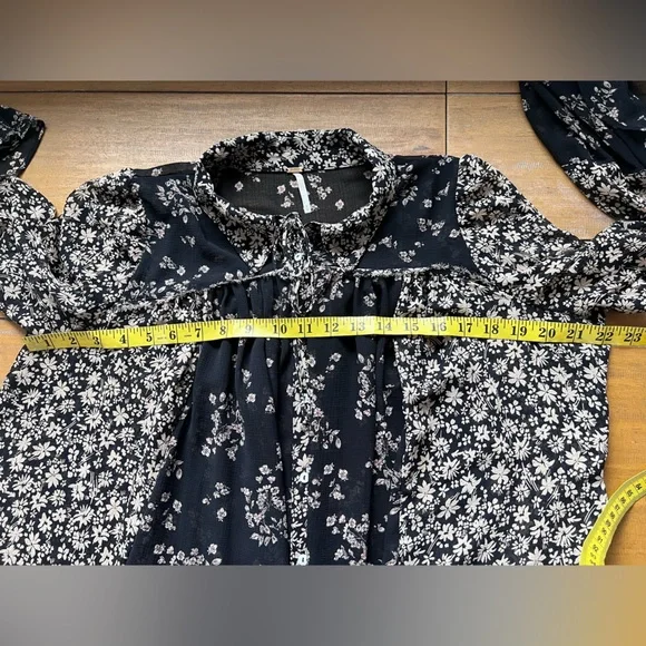 FreePeople Serena Black Floral Blouse Sheer Button Up Ditzy Cottage Witch Size M - Picture 16 of 16